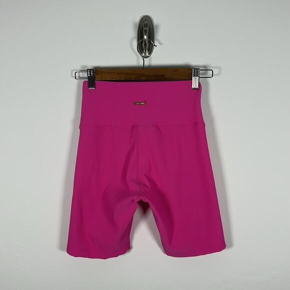 NWOT Zyia Muted Magenta Reve Hustle Shorts S - Picture 2 of 6